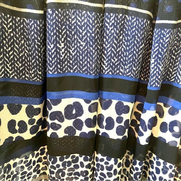 EXPRESS Sheer Blouse with Balloon Sleeves Size Medium - Picture 2 of 5